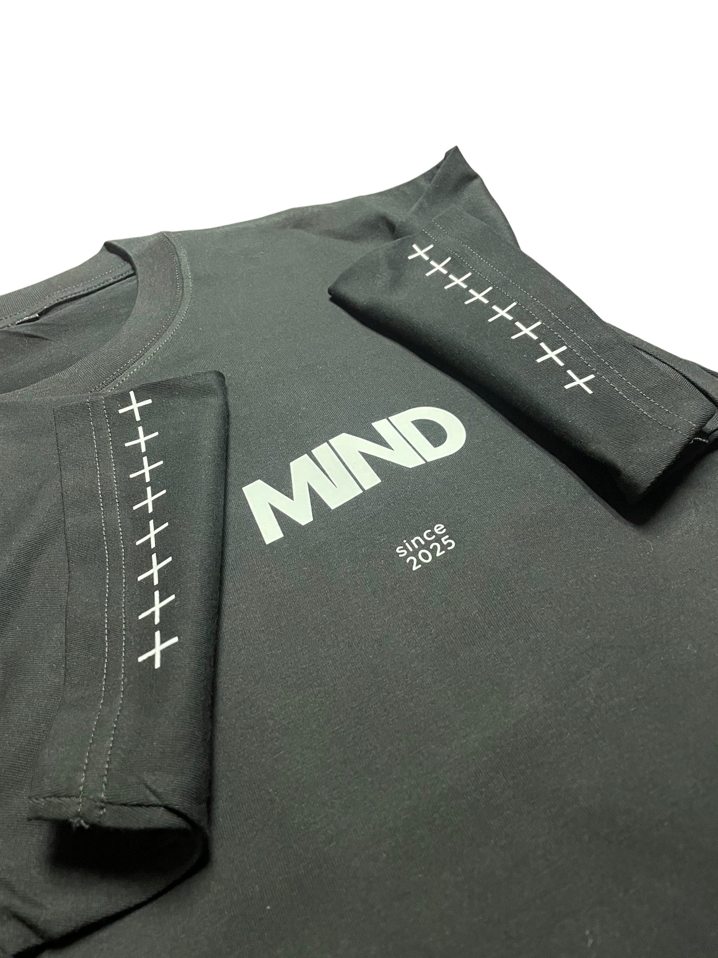 Black "Never look back" T-shirt